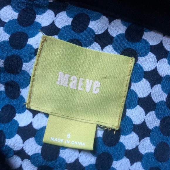 Geometric Dress with Matching Sash - Picture 8 of 9